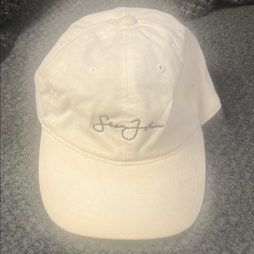 Sean John Off-White Cap with Logo
